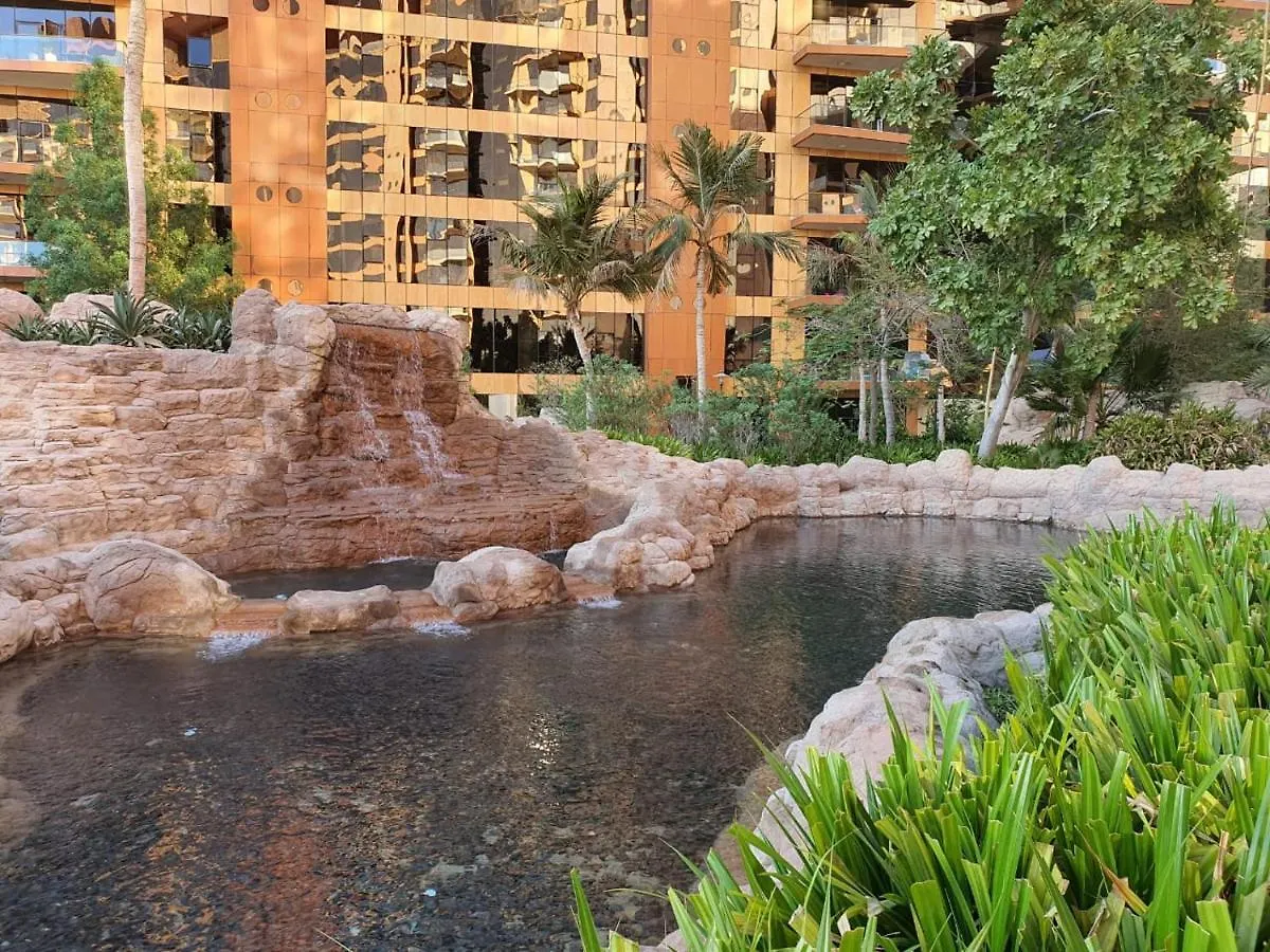 Bnbmehomes - Private Beach, Infinity Pool, Beach Club At Andaaz -402 Dubai 0*,  Verenigde Arabische Emiraten
