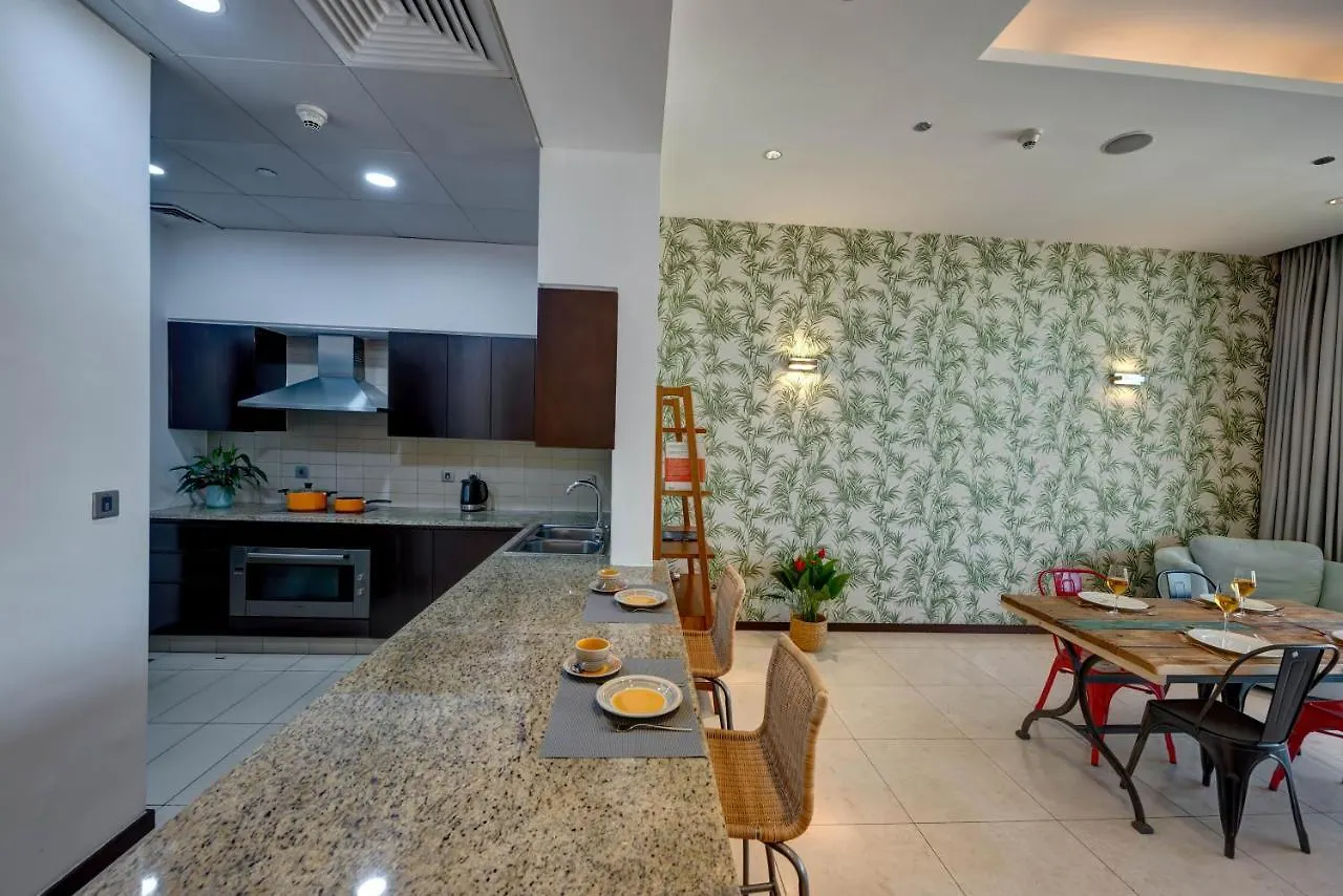 Bnbmehomes - Private Beach, Infinity Pool, Beach Club At Andaaz -402 Dubai 0*,  United Arab Emirates