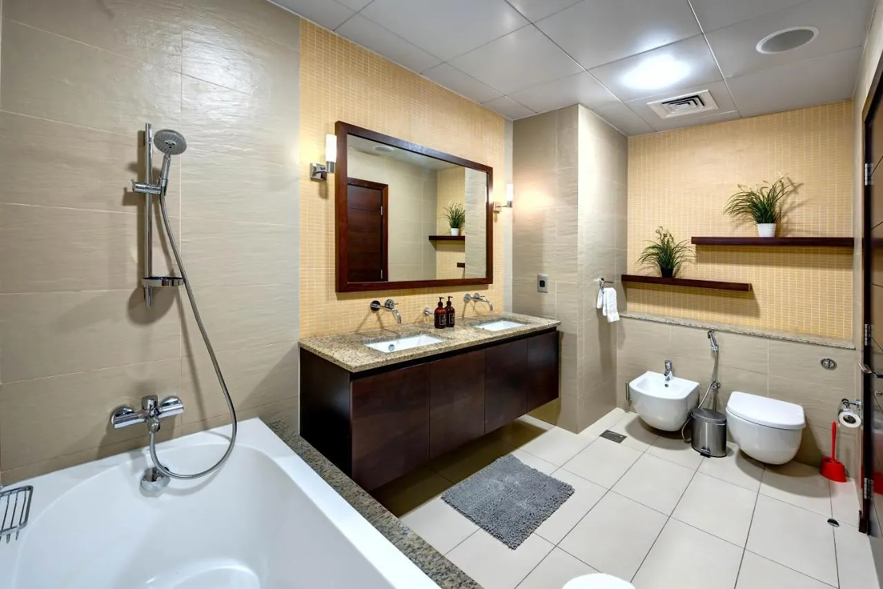 Bnbmehomes - Private Beach, Infinity Pool, Beach Club At Andaaz -402 Dubai Apartment