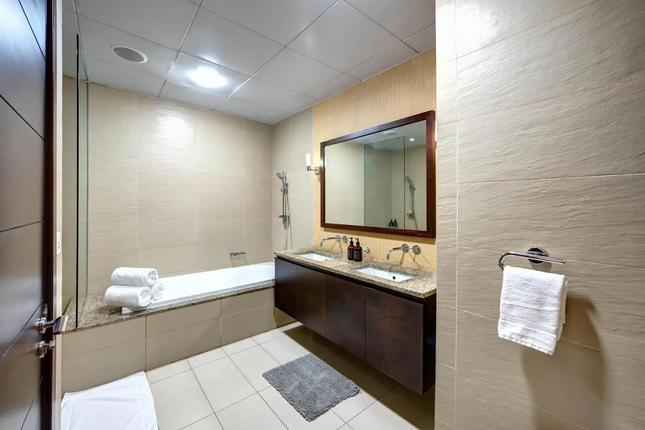 Bnbmehomes - Private Beach, Infinity Pool, Beach Club At Andaaz -402 Dubai 0*,  United Arab Emirates